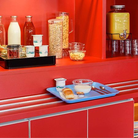 Hotelf1 Poitiers Nord Futuroscope Чассенеуил-Ду-Поитоу Экстерьер фото